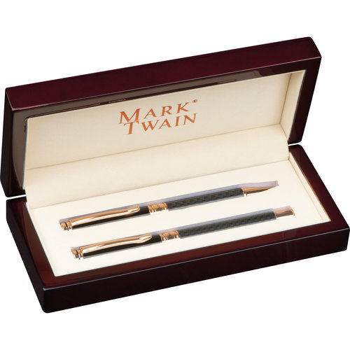 Ensemble d'criture noir avec stylo  bille et stylo plume dans un coffret cadeau.