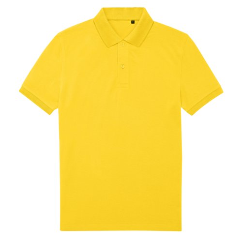 Polo jaune en polyester recycl et coton avec manches courtes.