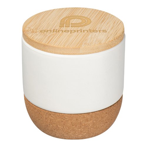 Pot en cramique blanche avec base en lige et couvercle en bambou.