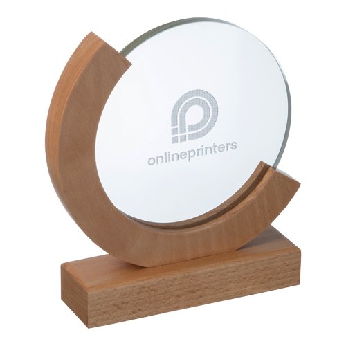 Trophe en bois avec lment en verre rond.