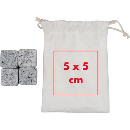Pierres  glaons grises en pierre avec sac.