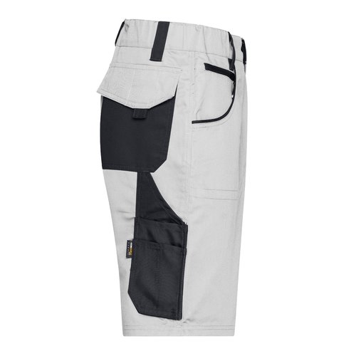 Short gris et blanc en coton-polyester avec poches.